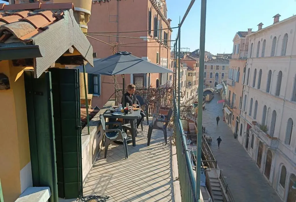 Residenza De L'Osmarin Suites-1